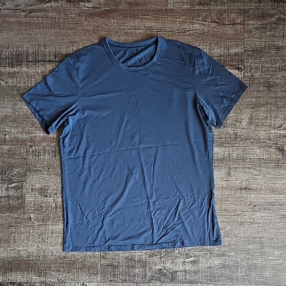 lululemon athletica - Navy Short Sleeve Tee